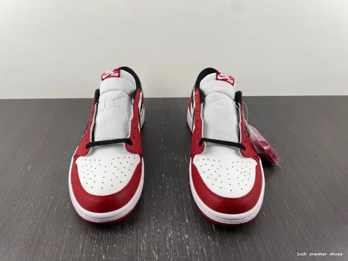 Rep LUCY Air Retro Low Jordan 705329-600 Chicago 1 0526